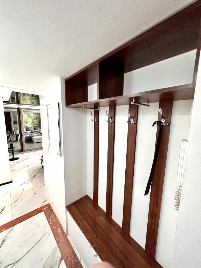 Deluxury Mirror Apartament Centrum Warszawa Eksteriør billede