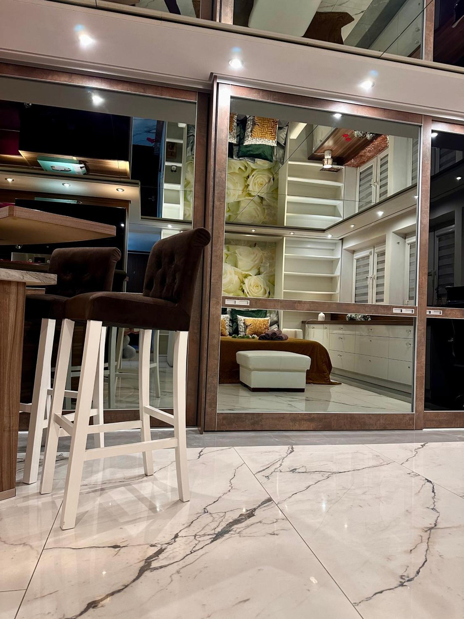Deluxury Mirror Apartament Centrum Warszawa Eksteriør billede