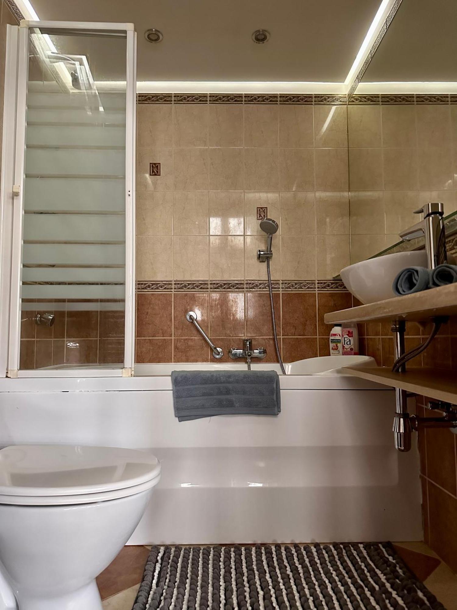 Deluxury Mirror Apartament Centrum Warszawa Eksteriør billede