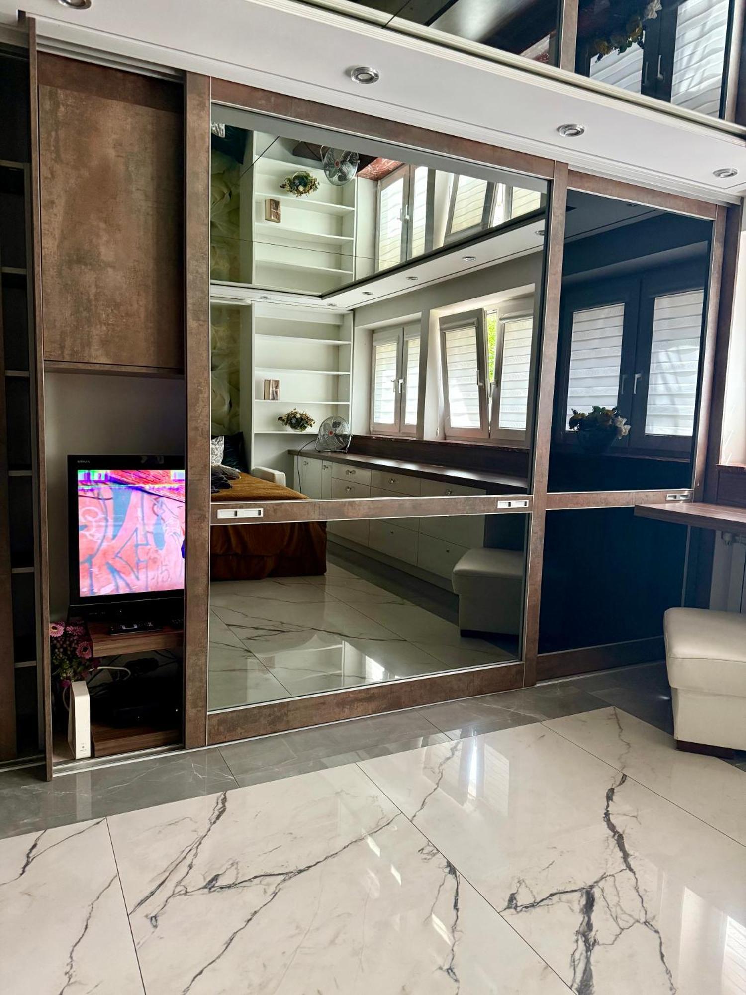 Deluxury Mirror Apartament Centrum Warszawa Eksteriør billede