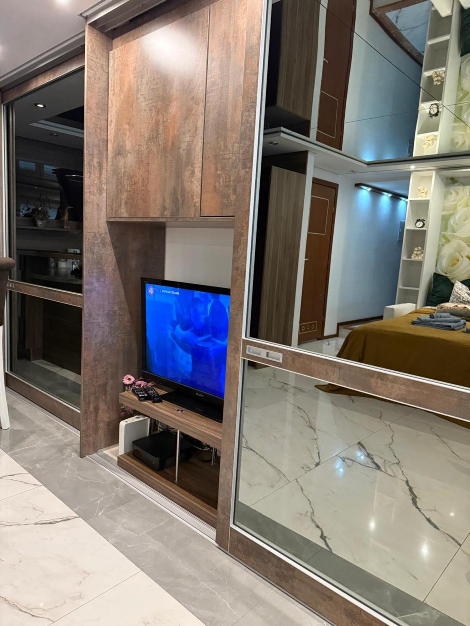 Deluxury Mirror Apartament Centrum Warszawa Eksteriør billede