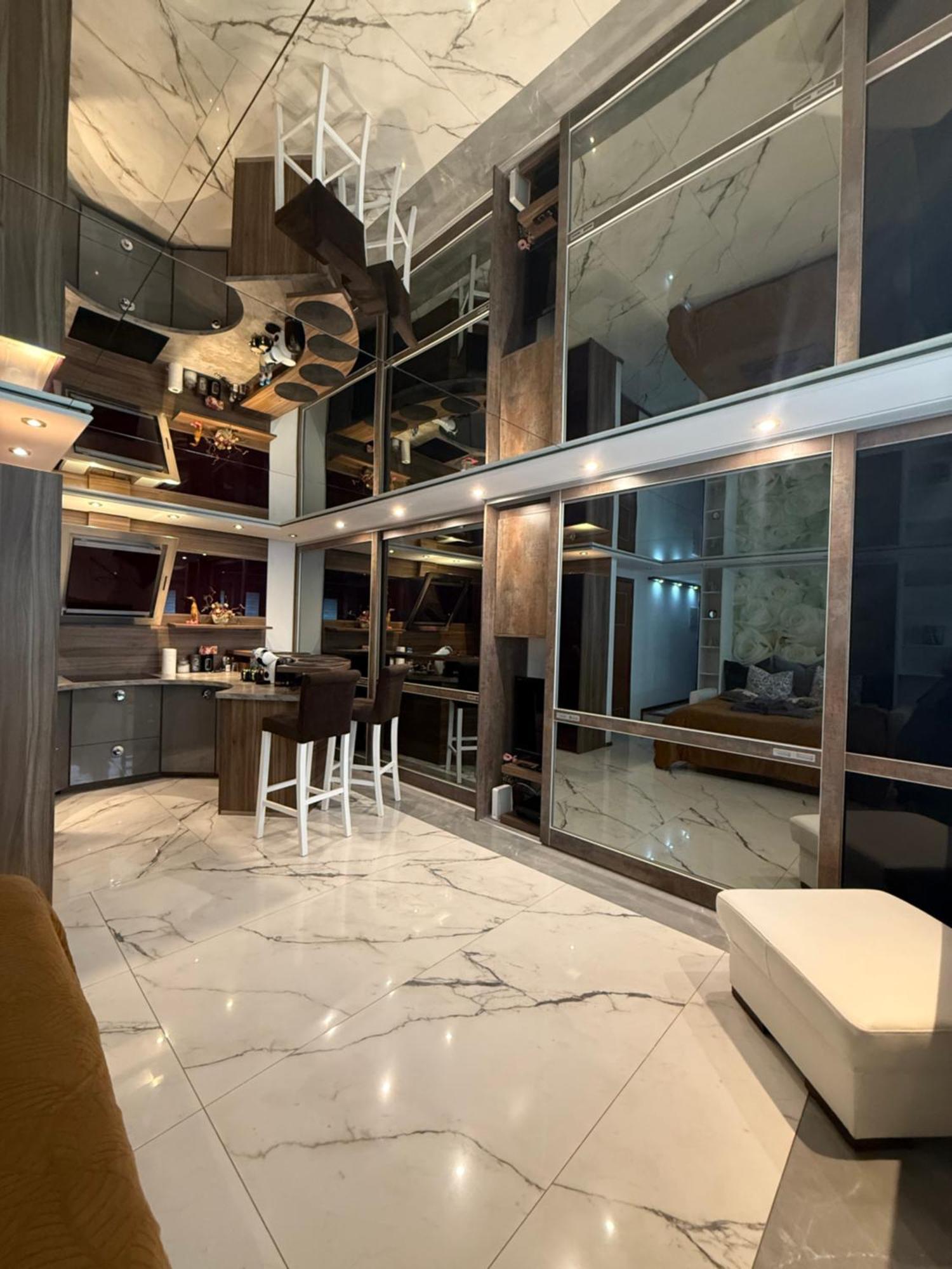 Deluxury Mirror Apartament Centrum Warszawa Eksteriør billede